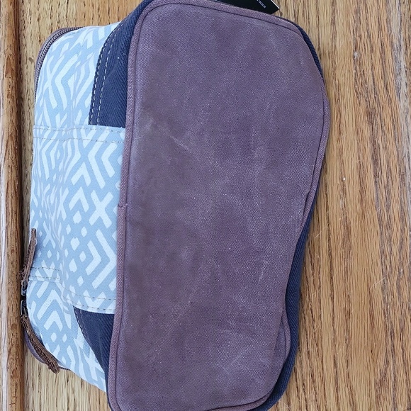 Myra X Design Shaving Bag - Picture 4 of 6